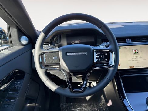New 2026 Land Rover Range Rover Evoque Dynamic SE image 12