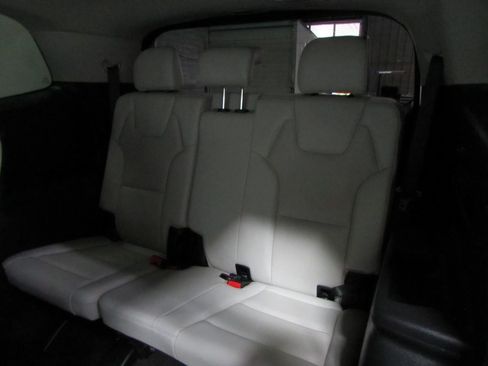 Used 2024 Kia Telluride S w/ S Sunroof Package FWD image 16