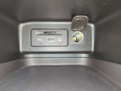 Used 2022 Chevrolet Equinox RS w/ Infotainment Package FWD image 26