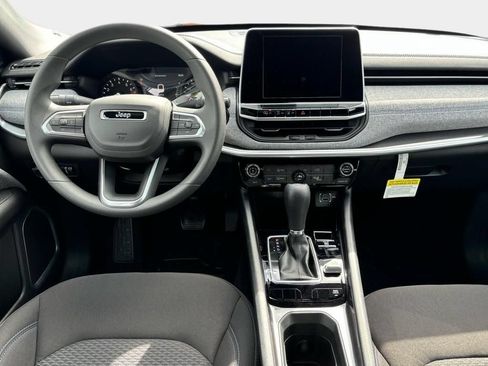 Used 2025 Jeep Compass Sport AWD/4WD image 16