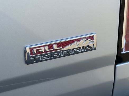Used 2016 GMC Canyon SLE w/ All Terrain Package AWD/4WD image 5