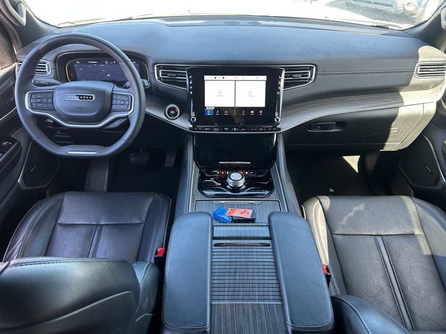 Used 2024 Jeep Wagoneer Series II AWD/4WD image 27