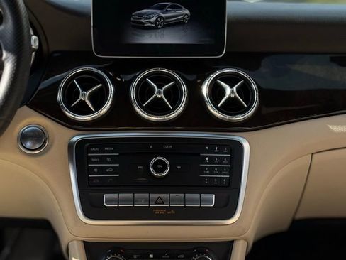 Used 2019 Mercedes-Benz CLA 250 image 16