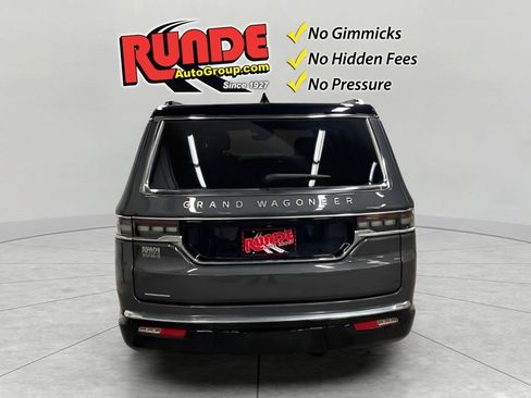 Used 2023 Jeep Grand Wagoneer 4WD image 4
