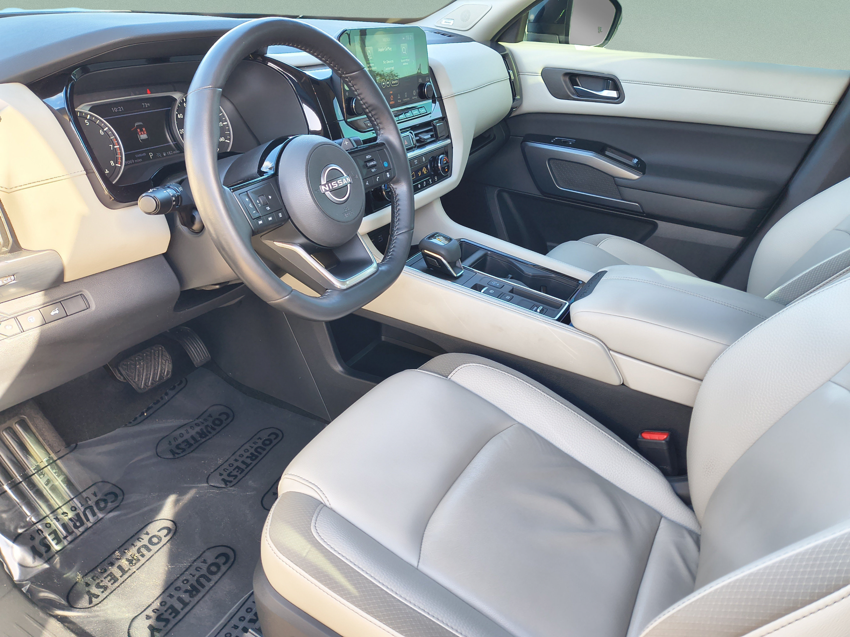 Certified 2023 Nissan Pathfinder SL w/ SL Premium Package FWD image 21