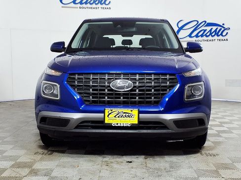 Used 2021 Hyundai Venue SE FWD image 3
