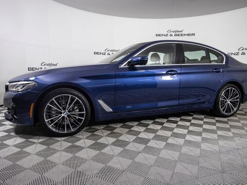 Used 2023 BMW 530i w/ Premium Package RWD image 7