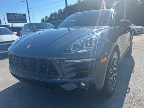 Used 2018 Porsche Macan Sport Edition image 4