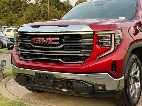 Used 2023 GMC Sierra 1500 SLT RWD image 7