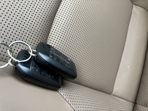 Used 2025 Toyota 4Runner Limited image 20