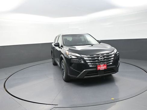 Used 2024 Nissan Rogue SV AWD/4WD image 24