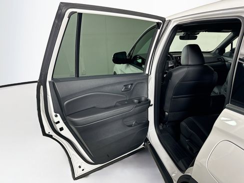 Used 2023 Honda Passport EX-L image 25