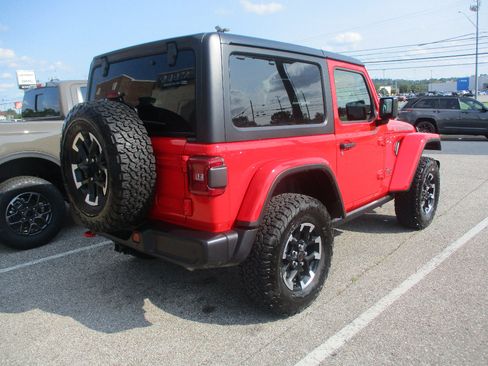 Used 2025 Jeep Wrangler Rubicon w/ Safety Group AWD/4WD image 19