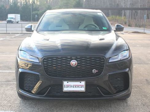 Used 2023 Jaguar F-PACE SVR image 8