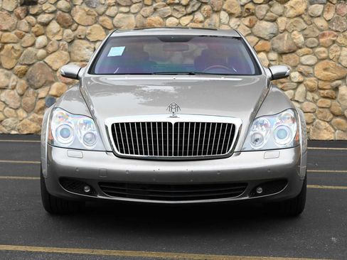 Used 2005 Maybach 57 RWD image 2