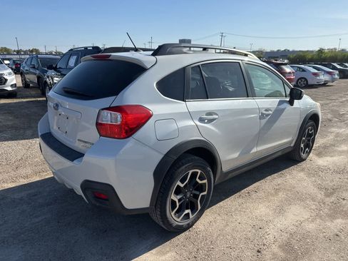 Used 2017 Subaru Crosstrek 2.0i Premium AWD/4WD image 3