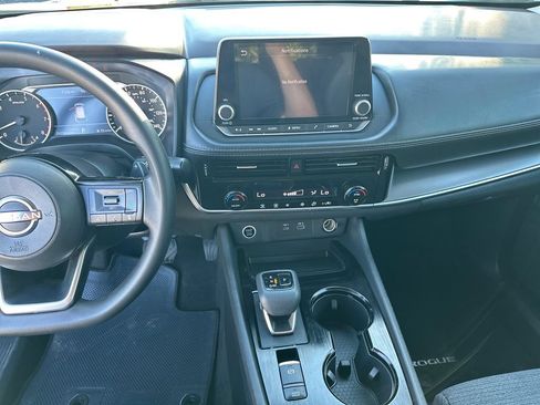 Used 2023 Nissan Rogue SV FWD image 21
