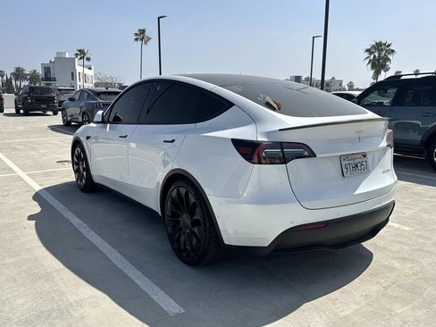 Used 2022 Tesla Model Y Performance image 7