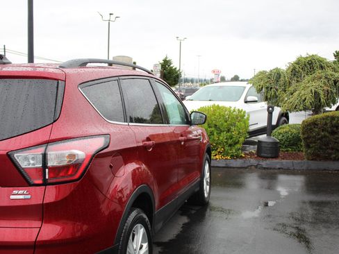 Used 2018 Ford Escape SEL w/ Canadian Touring Package AWD/4WD image 7