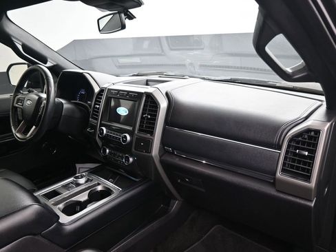 Certified 2018 Ford Expedition XLT w/ Equipment Group 202A image 16