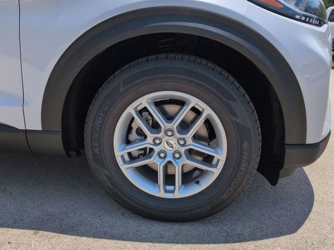 New 2026 Ford Explorer Active RWD image 10