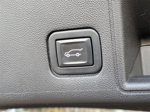 Used 2020 GMC Terrain SLT w/ Preferred Package image 35