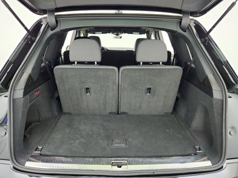 Used 2023 Audi Q7 3.0T Prestige w/ Prestige Package AWD/4WD image 35