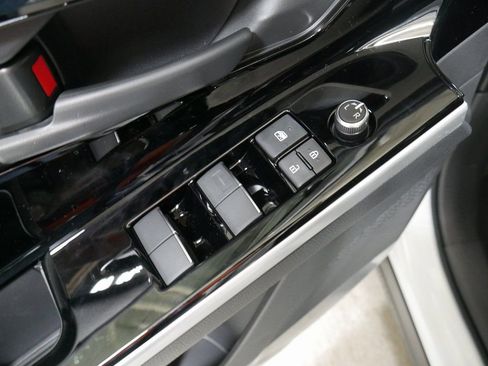 New 2024 Toyota bZ4X Limited image 15