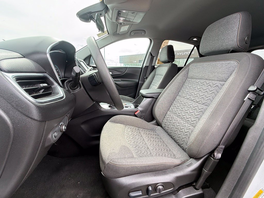 Used 2023 Chevrolet Equinox LT FWD image 22