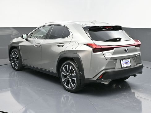 Used 2021 Lexus UX 250h w/ Premium Package image 5