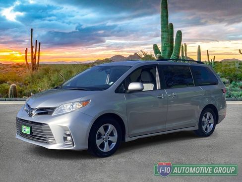 Used 2019 Toyota Sienna XLE FWD image 7