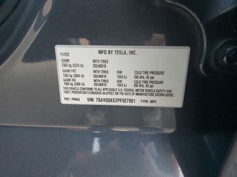 Used 2023 Tesla Model Y Long Range AWD/4WD image 34