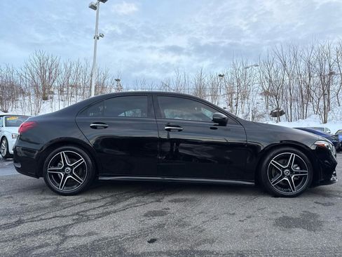 Used 2022 Mercedes-Benz A 220 4MATIC w/ AMG Line image 11