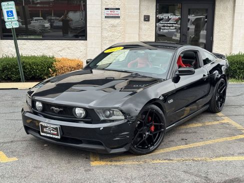 Used 2012 Ford Mustang GT Premium w/ HID Headlamps & Security Pkg RWD image 4