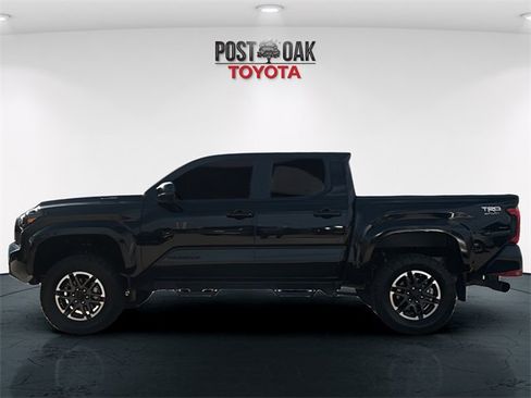 Used 2024 Toyota Tacoma TRD Sport image 4