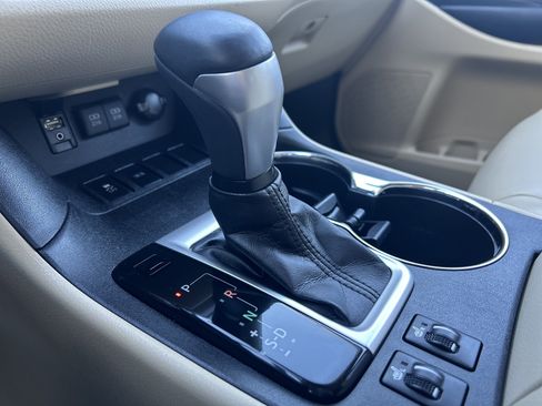 Used 2017 Toyota Highlander XLE image 16