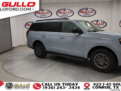 Used 2025 Ford Expedition Active image 2