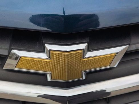 Used 2020 Chevrolet Equinox LT w/ Driver Convenience Package image 32