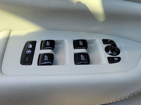 Used 2023 Volvo XC90 B6 Plus image 20