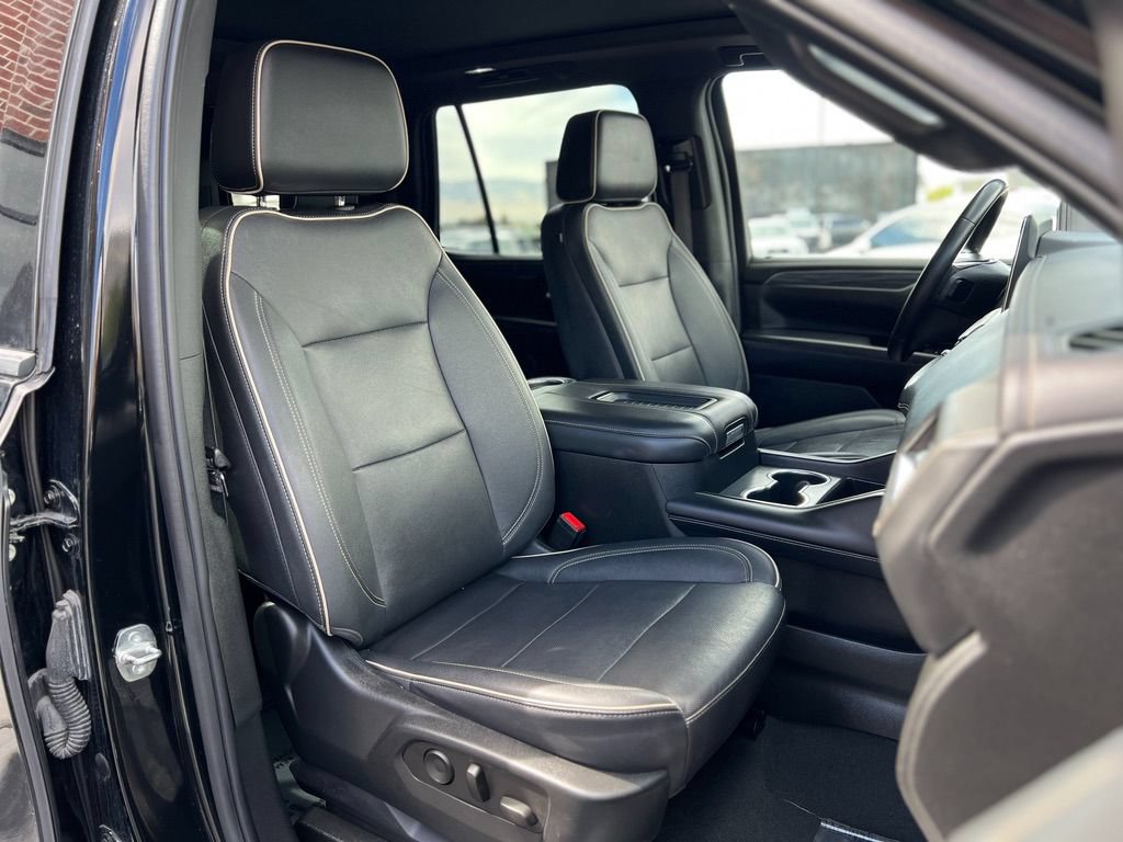 Used 2023 GMC Yukon SLT w/ Max Trailering Package AWD/4WD image 23