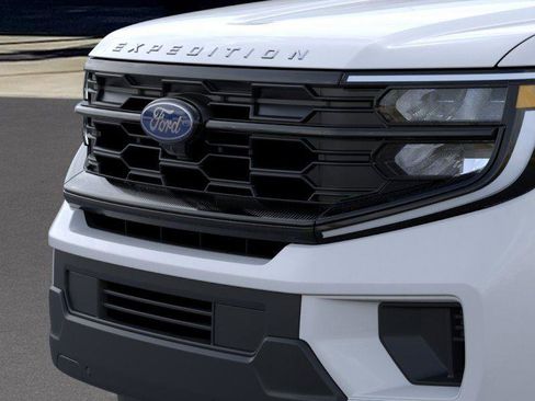 New 2026 Ford Expedition Active image 17