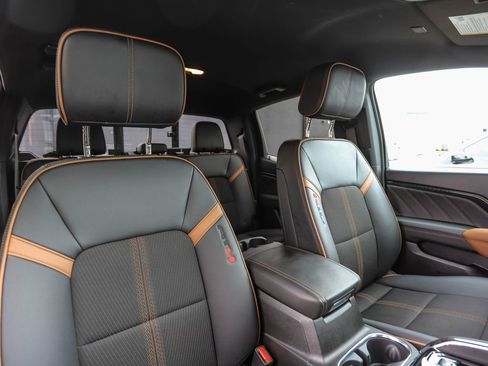 Used 2024 GMC Canyon AT4 w/ Canyon Safety Plus Package AWD/4WD image 30