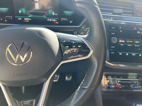 Certified 2022 Volkswagen Tiguan SE R-Line image 19