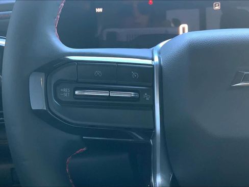 Used 2025 Chevrolet Colorado Z71 image 23