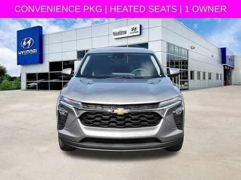 Used 2025 Chevrolet Trax LS w/ LS Convenience Package FWD image 2