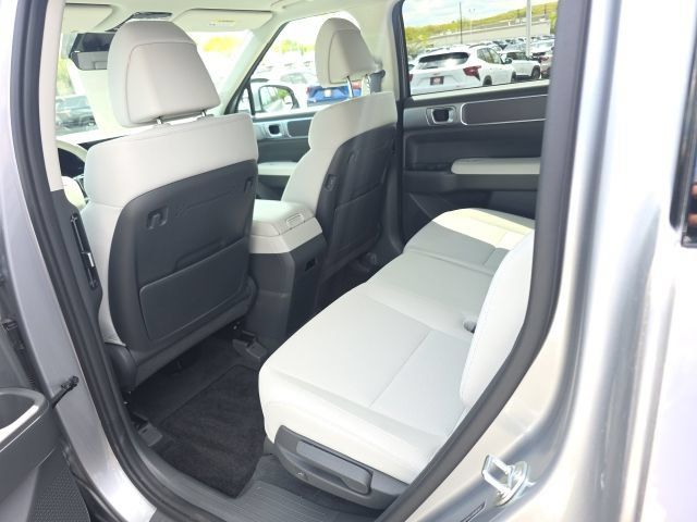 Used 2025 Hyundai Santa Fe SE AWD/4WD image 26