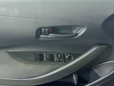 Used 2022 Toyota Corolla LE image 23