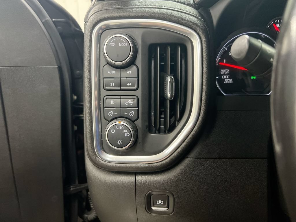 Used 2022 Chevrolet Silverado 1500 RST w/ Z71 Off-Road Package AWD/4WD image 18