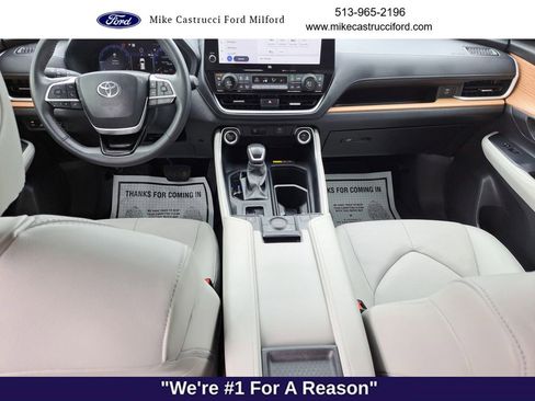 Used 2024 Toyota Grand Highlander Limited image 10