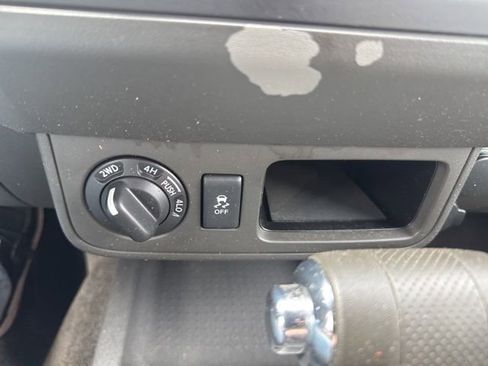 Used 2014 Nissan Xterra S AWD/4WD image 18